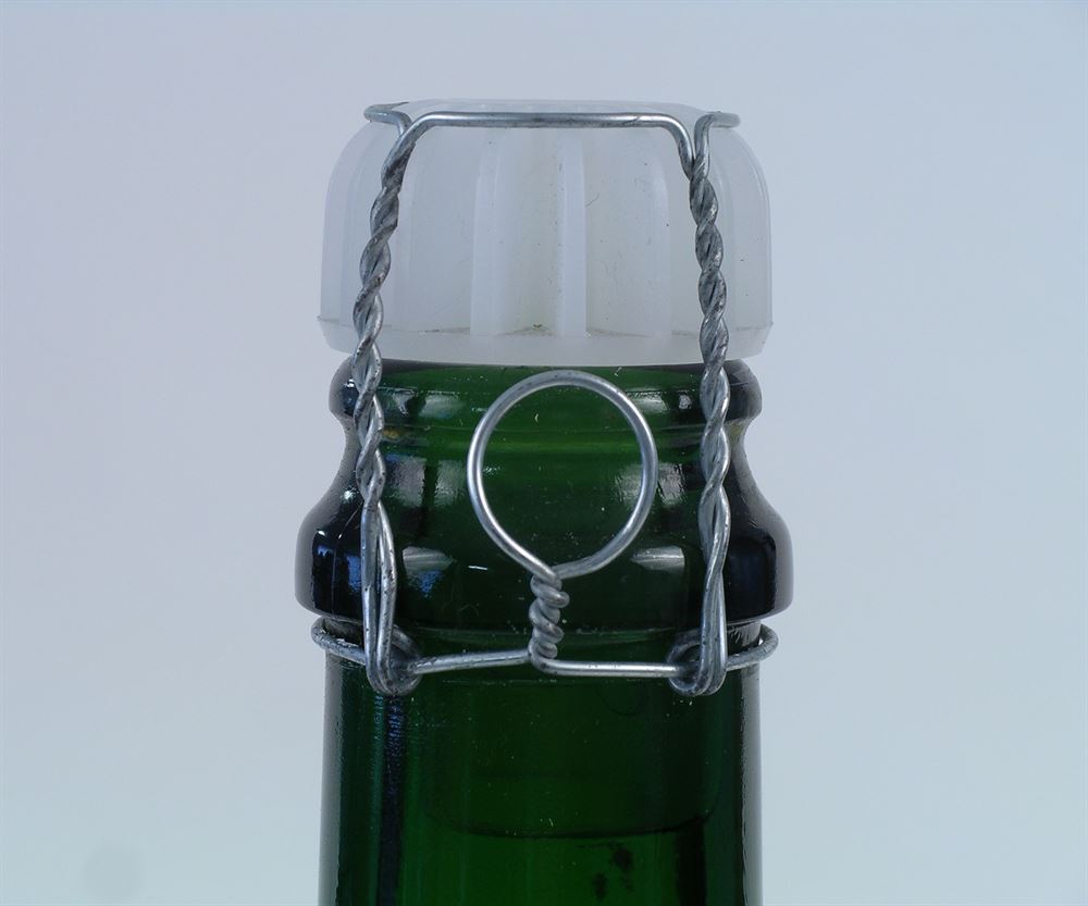 Plastic champagne stoppers