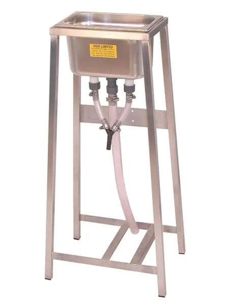 Twin nozzle bottle rinser/steriliser sinks