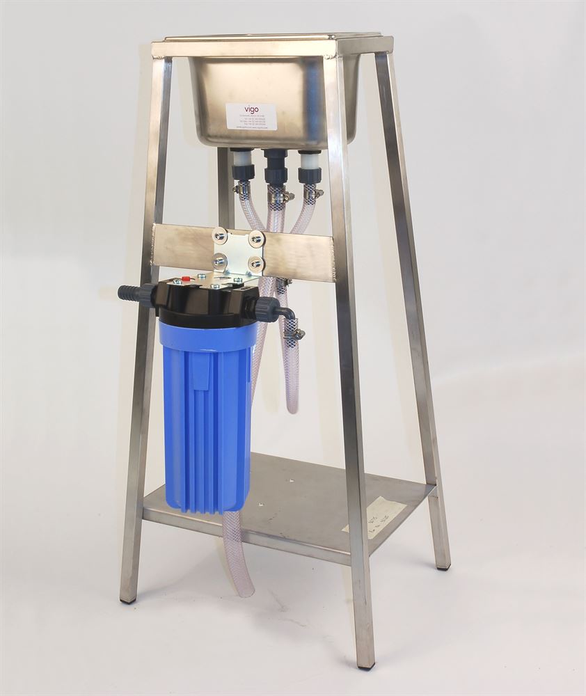 Twin nozzle bottle rinser/steriliser sinks