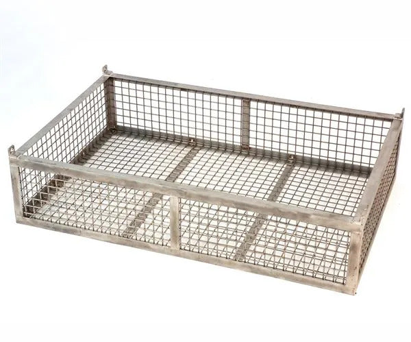 Large metal basket for use in a pasteuriser